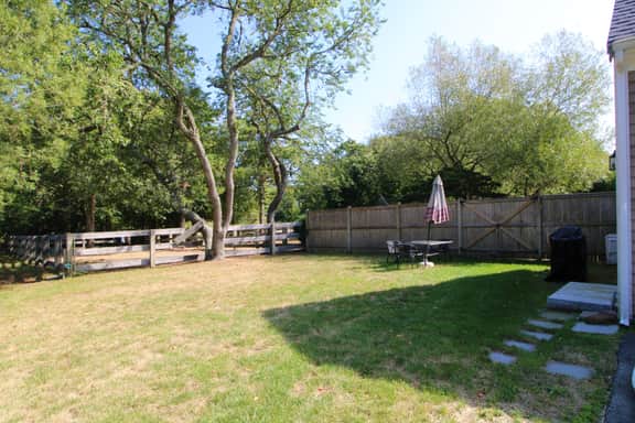 Custom Spacious Apartment (2285) - Image 3