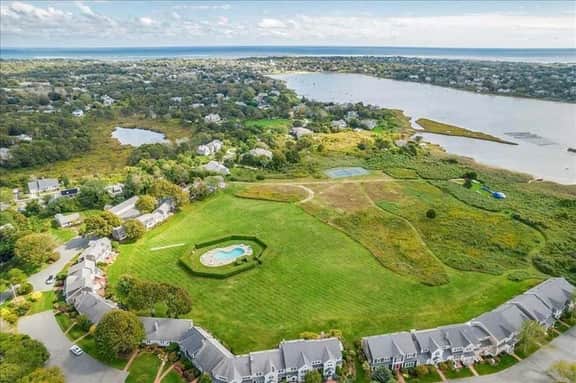 Luxury condo in Chatham with amenities! RPMS119 - Image 4