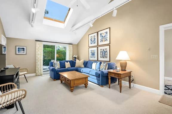 Spacious Beach House in South Yarmouth RPAM097 - Image 4