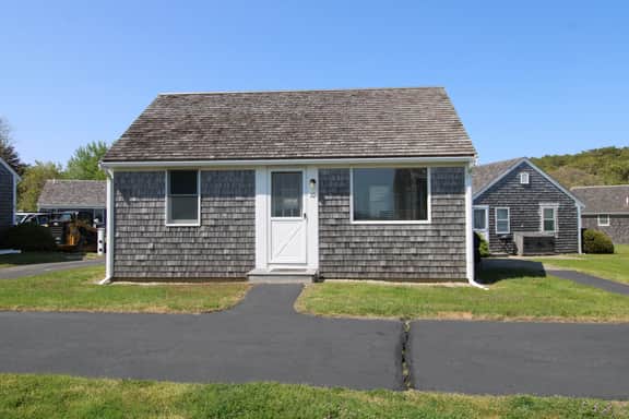 Wellfleet Harbor Facing Adorable Cottage (2308) - Image 3