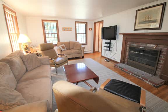 Tucked Away Home Offering Privacy But Conveniently Close To Main St (2315) - Image 3
