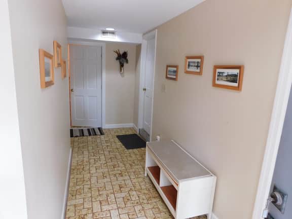 Beautifully Maintained Home Close to Town (CS0016) - Image 3