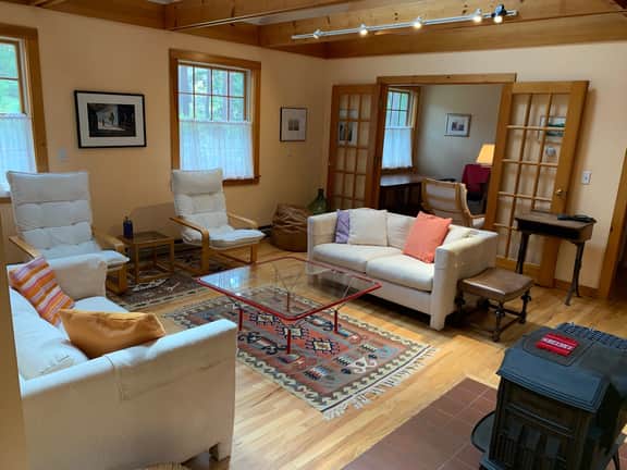 Gorgeous Light and Airy 4 Beds in the woods! (CS0030) - Image 5