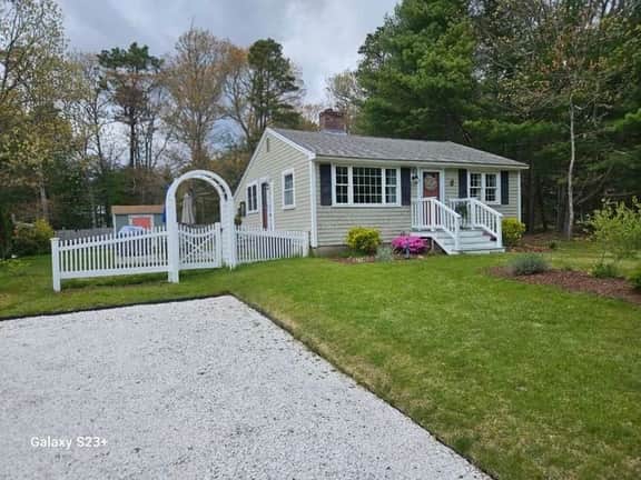 Cotuit Getaway Near Beaches RPMS146 - Image 2