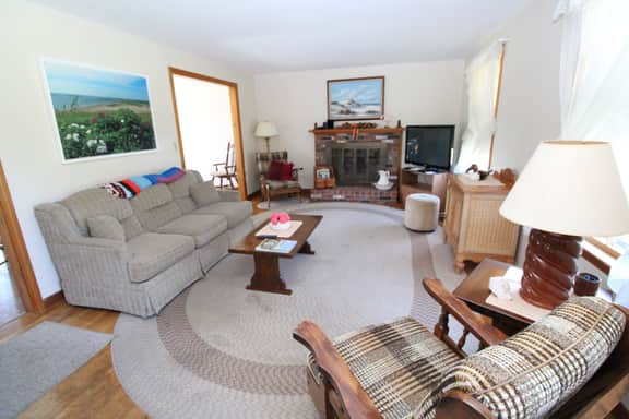 Cozy Retreat in South Chatham (2374) - Image 5