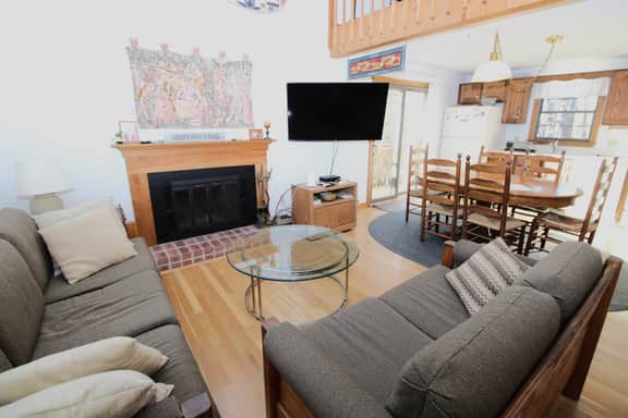 Fantastic Home Nestled Close To Down Town and Beaches (2388) - Image 3