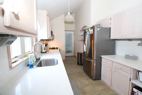 Private Yard and Convenient Access to Beaches (2395) - Image 3