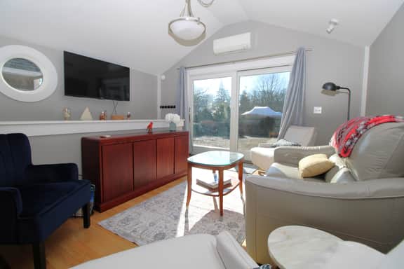 Decadent Renovated Cottage With Private Yard (2428) - Image 4