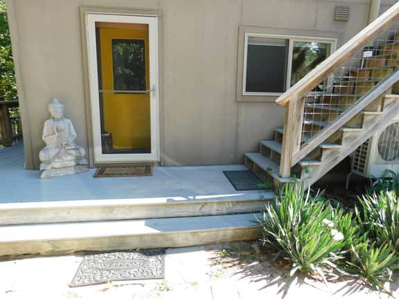 Private getaway, many amenities, in desirable Indian Neck!  (CS0049) - Image 2
