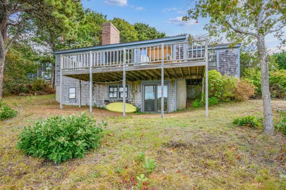 Waterfront Home Overlooking Taylor's pond (2417) - Image 4