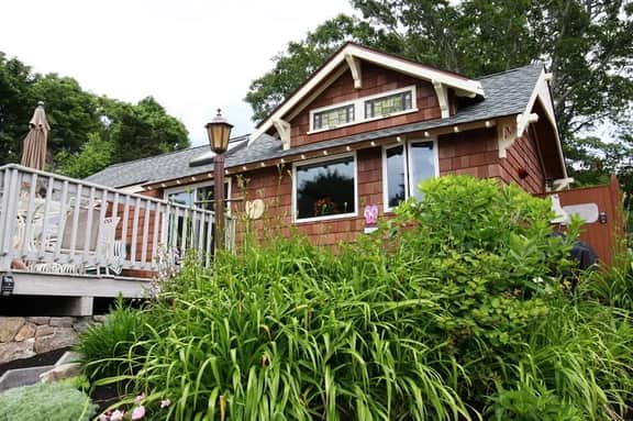 Refurbished Cottage with Views of Town Cove (1038) - Image 3