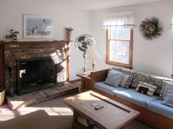 Cozy Home Near South Sunken Meadow Beach (1195) - Image 2
