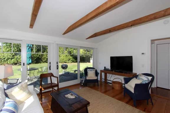 Bright & Airy Orleans Getaway (1206) - Image 4
