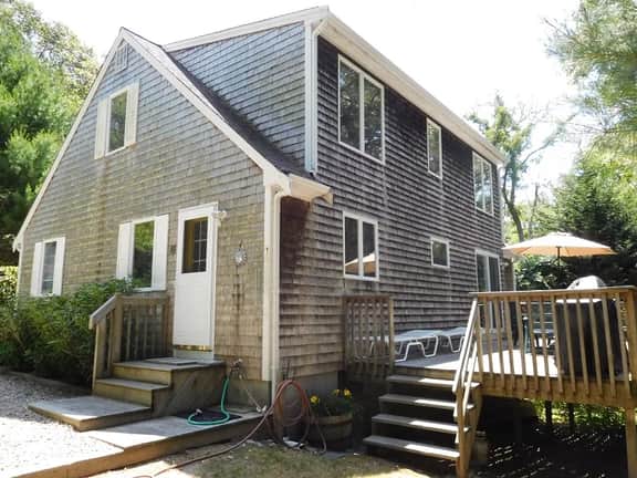 Cozy Home in Quiet & Convenient Area (1140) - Image 2