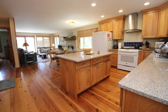 Tranquil Waterfront Cottage on Long Pond in Wellfleet (1687) - Image 5