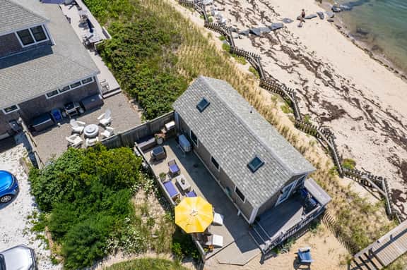 Waterfront Cottage With Lovely Patio (2382) - Image 3