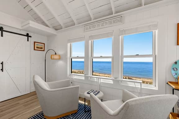 Waterfront Cottage With Lovely Patio (2382) - Image 4