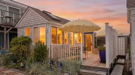 Cozy Bayside Cottage With Huge Outdoor Living Space and Private Beach (2313) - Image 2