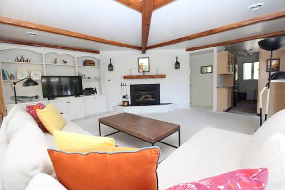 Spacious Home With Private Yard Close to Beach Abutting Conservation (2397) - Image 4