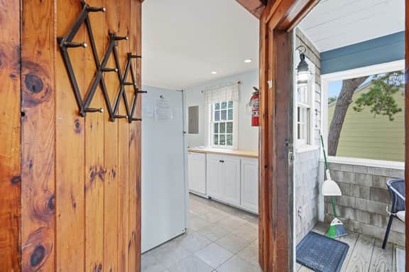 Surf Side, iconic Mid-Century Modern cottage colony (Piney Ridge) (CS0063) - Image 4