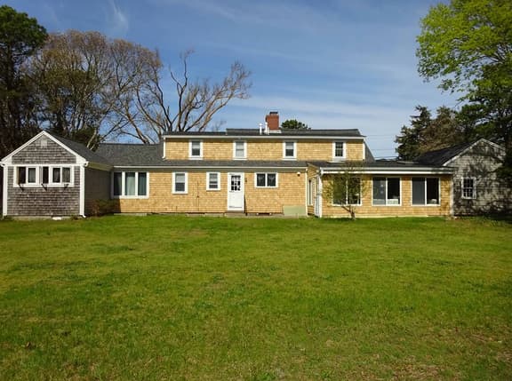 Spacious 4BR - Close to Seagull Beach (1573) - Image 1