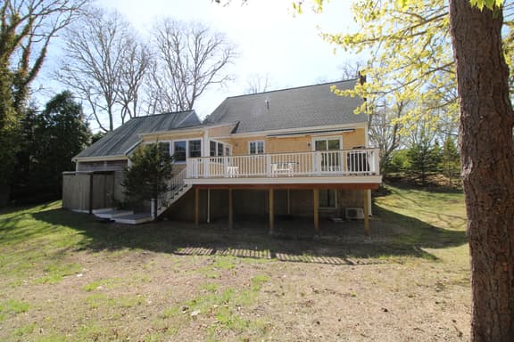 Beautifully Maintained 3BR Colonial Close to Forest Beach (1577) - Image 1