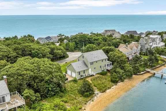 Exclusive Gated Great Island on Nantucket Sound (1783) - Image 1