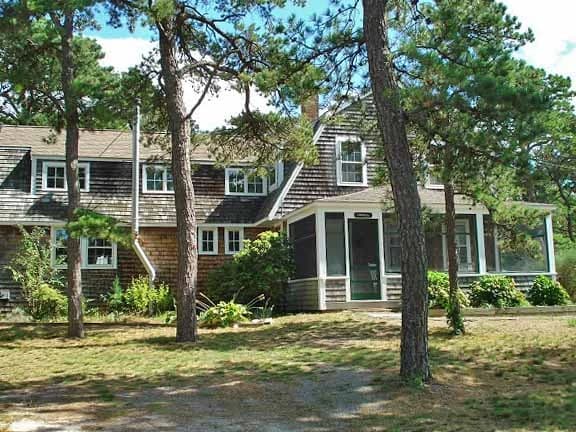 Private & Spacious 5 Bedroom Home (1607) - Image 1