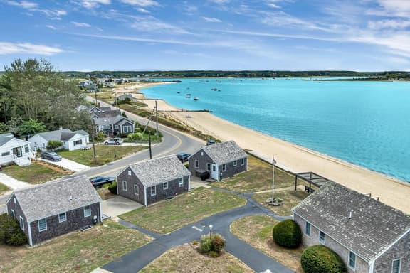 Waterfront Cottage With Private Beach! (2052) - Image 1