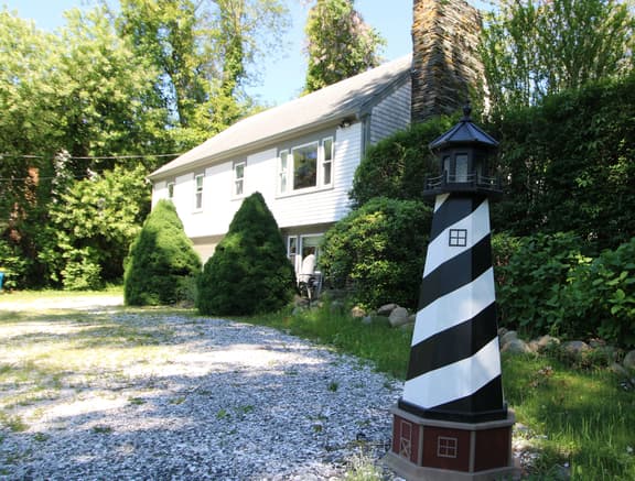 Waterfront Charm Bordered by Seymour Pond -CCR Trail- Long Pond (2184) - Image 1
