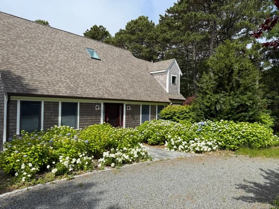 Recently Renovated Sprawling Home (2424) - Image 1