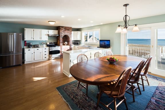 Large waterfront family home in a great location, spectacular views! RPSH003 - Image 1