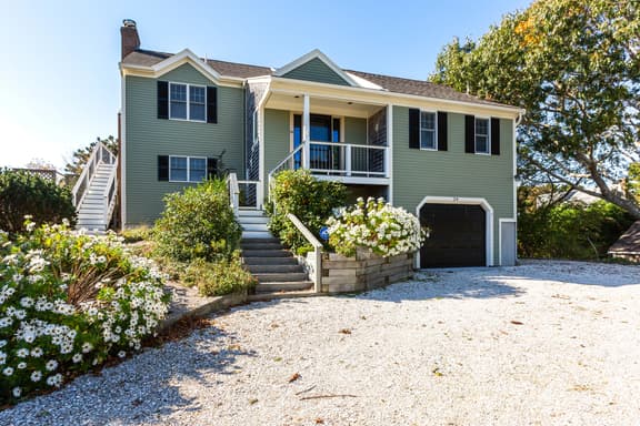 Private three bedroom home in the west end with beautiful views! RPSH004 - Image 1