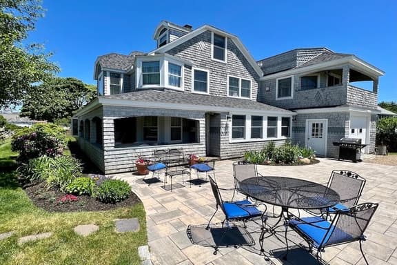 6 Bedroom Charmer Close to the Beach RPAM015 - Image 1