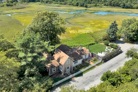 Time and Tide Cottage - A Barnstable Village Retreat RPAM020 - Image 1