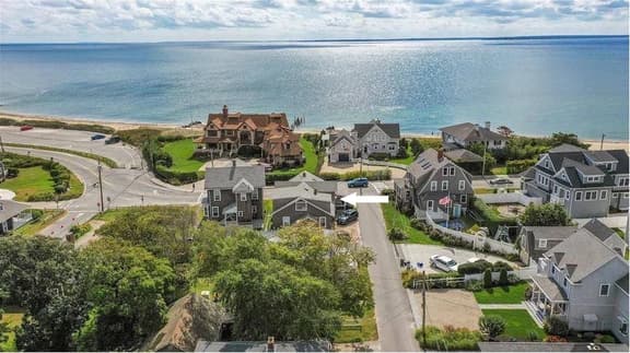 Large Falmouth Heights Home Sleeps Up to 17 RPAM030 - Image 1