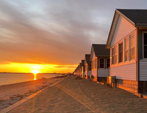 Water Front Days Cottage #2 (2257) - Image 1