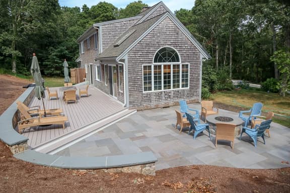 Sprawling Home With Great Outdoor Space (2288) - Image 1