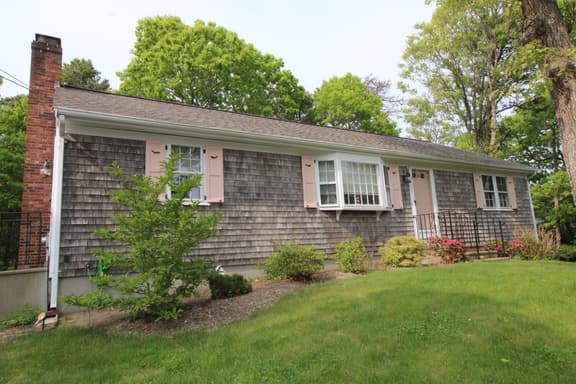 Great Home in a Quiet Neighborhood Yet Close to Town and Beaches (2312) - Image 1
