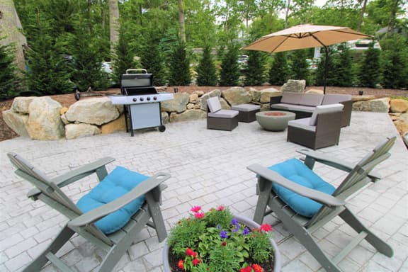 Lower Level Apartment Close to Town and Beaches (2314) - Image 1