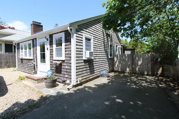 Convenient Single-Level Retreat Near Harbor, Ferries & Main St Hyannis (2309) - Image 1