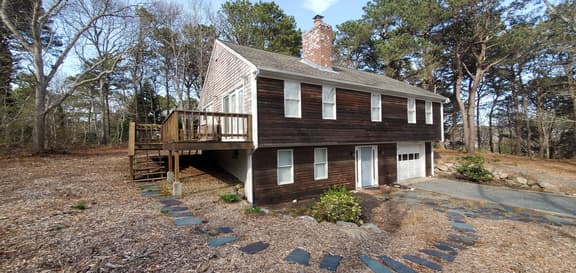 Beautifully Maintained Home Close to Town (CS0016) - Image 1