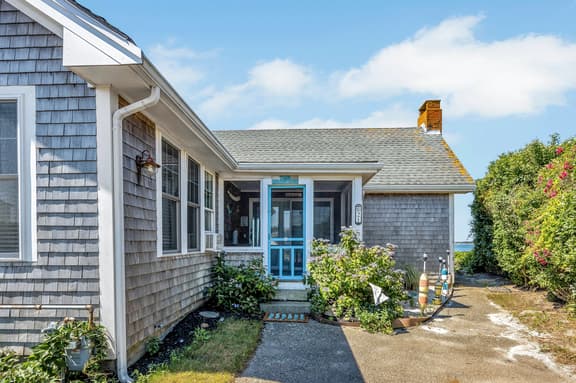 Waterfront Rental on Nantucket Sound (2358) - Image 1