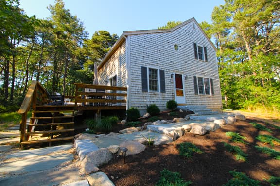 Renovated Wellfleet Retreat: Comfort Amidst Pine Trees (2384) - Image 1