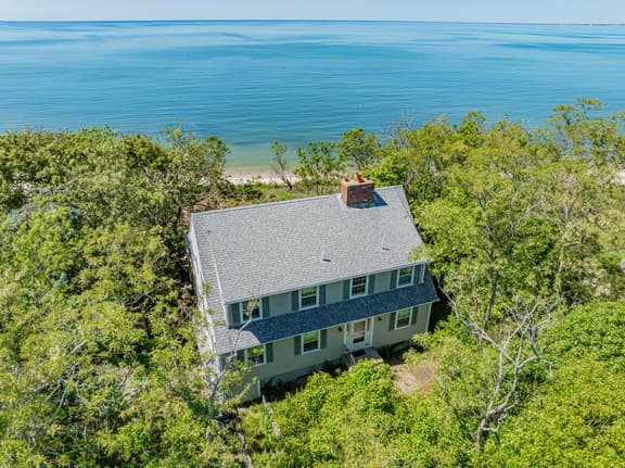 Beachfront Home Offering Direct Access to Your Own Private Beach (2386) - Image 1