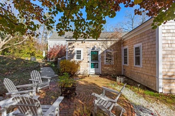 Wellfleet 4BR Home & Cottage – Walk to Bay! RPMC008 - Image 1