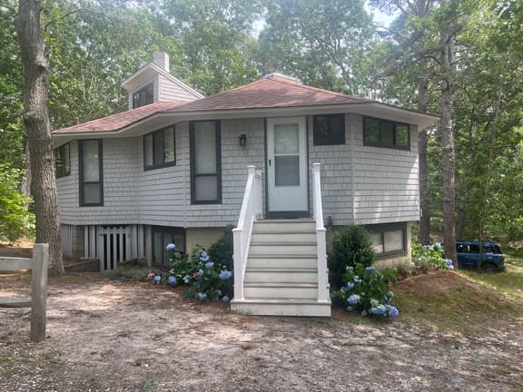 Modern Home With Deck in Private Neighborhood Close to Beach (2394) - Image 1